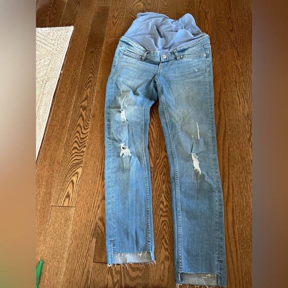 H&M maternity Jean bundle - Picture 6 of 11